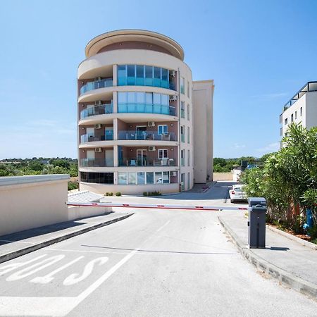 Monte Paradiso Sun Apartment Pula Extérieur photo